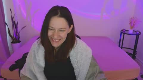 Snapshot of annaabels chatting on 10/14/25, 05:08 annaabels online show from 10/14/25, 05:08