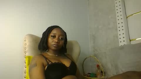 Snapshot of annabel038 chatting on 09/26/25, 07:18 Annabel online show from 09/26/25, 07:18