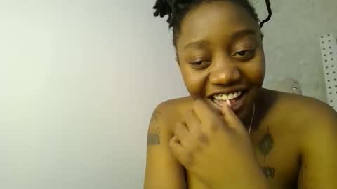 Snapshot of annabel038 chatting on 10/15/25, 07:47 Annabel online show from 10/15/25, 07:47