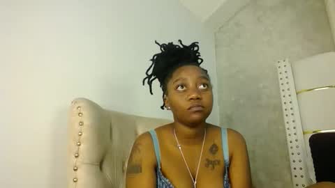 Snapshot of annabel038 chatting on 10/17/25, 07:49 Annabel online show from 10/17/25, 07:49