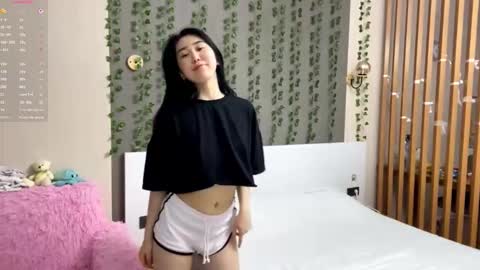 Snapshot of annabellegallego chatting on 02/09/26, 12:53 Aya online show from 02/09/26, 12:53