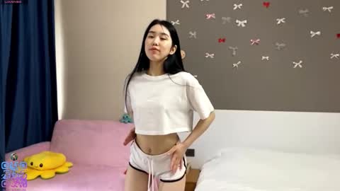 Snapshot of annabellegallego chatting on 03/17/26, 12:52 Aya online show from 03/17/26, 12:52