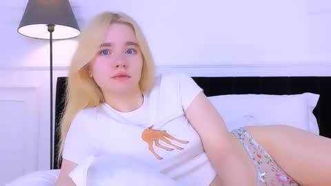 AnnaBelle online show from 11/09/25, 02:32