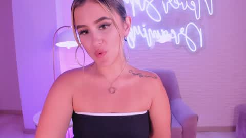 Anna Brooks  online show from 01/28/25, 02:00