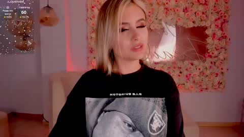 Anna Brooks  online show from 03/02/25, 01:47