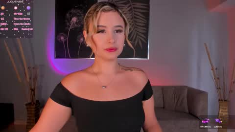 Anna Brooks  online show from 09/10/25, 09:15