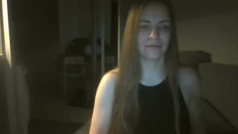 annadiamond1 online show from 12/19/25, 12:39