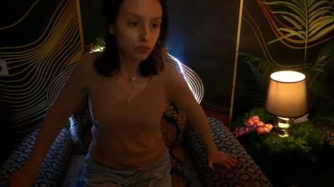 Snapshot of annaelys chatting on 12/29/24, 02:42 Anna online show from 12/29/24, 02:42