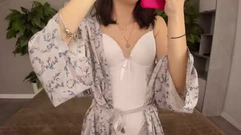 Snapshot of annaelys chatting on 02/19/25, 10:09 Anna online show from 02/19/25, 10:09