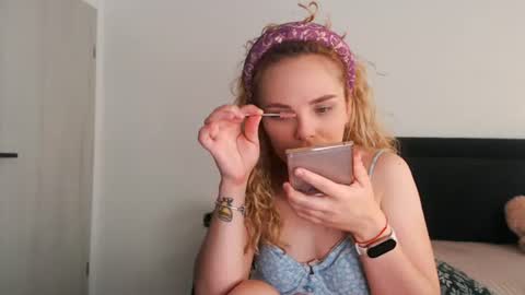 annaevv online show from 06/25/26, 05:12