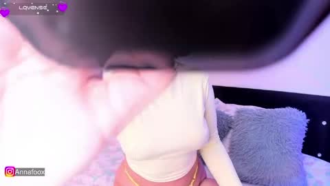 annafoox_ online show from 04/23/26, 11:53