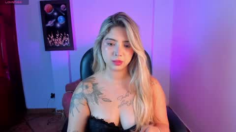 Snapshot of annafoxxx_ chatting on 05/07/26, 01:22 Ana Foxxx online show from 05/07/26, 01:22