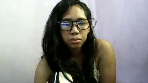 Snapshot of annahhotgirl chatting on 06/27/26, 05:23 annahhotgirl online show from 06/27/26, 05:23