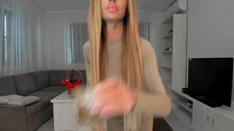 Snapshot of annaise_ chatting on 01/16/26, 08:07 annaise online show from 01/16/26, 08:07