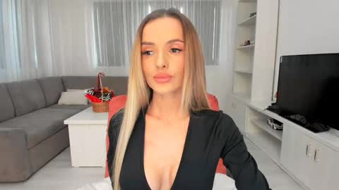 Snapshot of annaise_ chatting on 02/07/26, 12:09 annaise online show from 02/07/26, 12:09