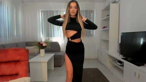 annaise  online show from 05/08/26, 08:30