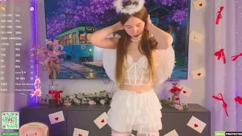 Holly Molly Im Polly online show from 04/25/26, 08:06