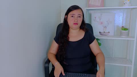 Snapshot of annamorgan__ chatting on 12/18/25, 08:15 ANNA MORGAN online show from 12/18/25, 08:15