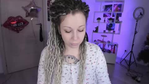 Anna online show from 11/05/25, 02:22