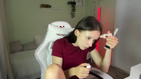 Snapshot of annaoddy chatting on 07/10/26, 01:43 Anna online show from 07/10/26, 01:43