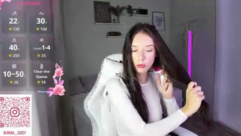 Snapshot of annaoddy chatting on 07/17/26, 01:34 Anna online show from 07/17/26, 01:34