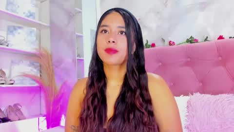 Snapshot of annaqueen_ chatting on 11/01/25, 04:20 Anna online show from 11/01/25, 04:20