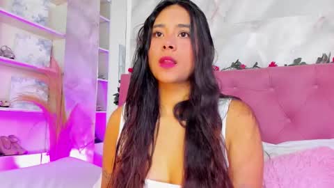 Snapshot of annaqueen_ chatting on 11/12/25, 04:18 Anna online show from 11/12/25, 04:18