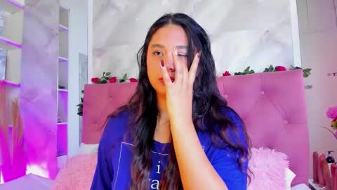 Anna online show from 11/18/25, 04:44