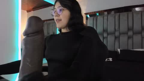 Annara Lein online show from 11/08/25, 12:00