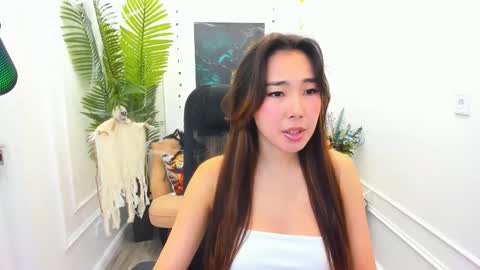 Anna online show from 10/22/25, 04:24