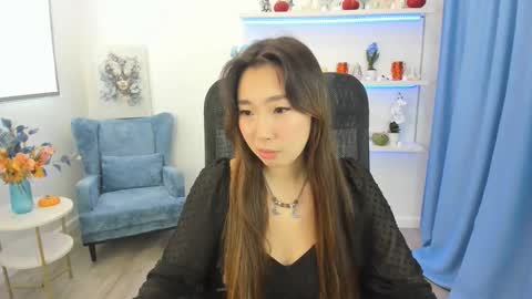 Anna online show from 10/26/25, 11:27