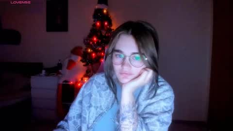 Snapshot of annaroading chatting on 12/30/24, 07:32 AnnaRoading online show from 12/30/24, 07:32