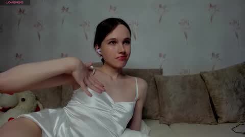 Snapshot of annatomnaya chatting on 11/02/25, 05:04 annatomnaya online show from 11/02/25, 05:04