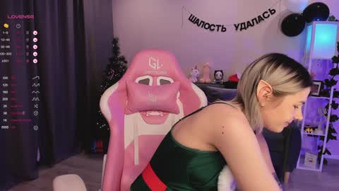 Anna online show from 12/31/24, 03:01