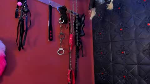  Annavi  online show from 12/15/25, 07:40