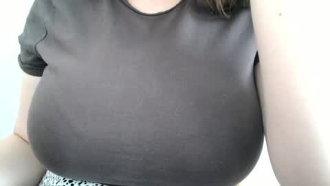 Bella online show from 06/18/26, 11:03