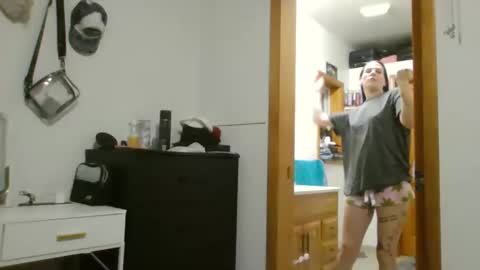 anne online show from 11/18/25, 11:26