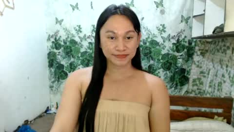 Snapshot of anne_hotaway chatting on 07/23/26, 06:06 anne_hotaway online show from 07/23/26, 06:06