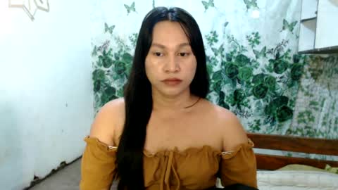 Snapshot of anne_hotaway chatting on 07/26/26, 10:11 anne_hotaway online show from 07/26/26, 10:11