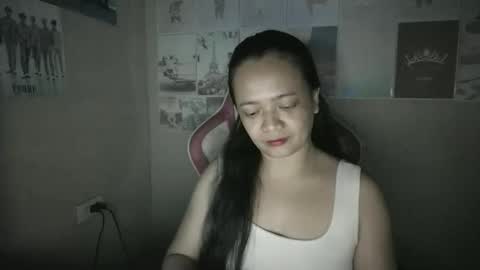 Snapshot of annecutie34 chatting on 01/16/26, 04:33 annecutie34 online show from 01/16/26, 04:33