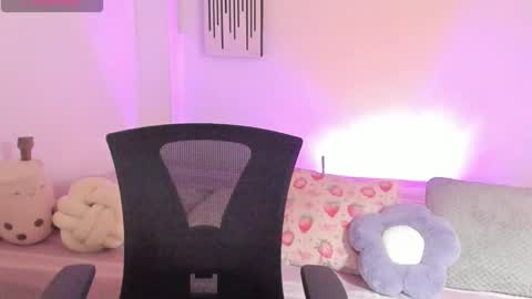 Anne online show from 11/11/25, 10:32