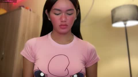 Snapshot of annedee_ chatting on 12/06/24, 09:35 Kim online show from 12/06/24, 09:35