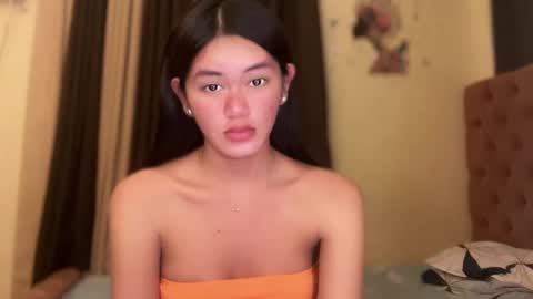 Snapshot of annedee_ chatting on 12/22/24, 10:38 Kim online show from 12/22/24, 10:38