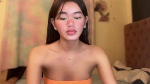 Snapshot of annedee_ chatting on 12/26/24, 07:49 Kim online show from 12/26/24, 07:49