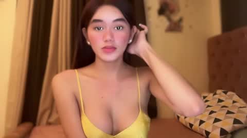 Snapshot of annedee_ chatting on 01/08/25, 09:12 Kim online show from 01/08/25, 09:12