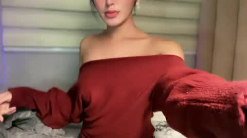 Snapshot of annedee_ chatting on 12/15/25, 08:29 Kim online show from 12/15/25, 08:29