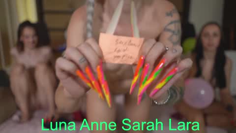 Snapshot of annemanifique chatting on 12/31/24, 02:14 Annemanifique Anne Lara Kelly online show from 12/31/24, 02:14