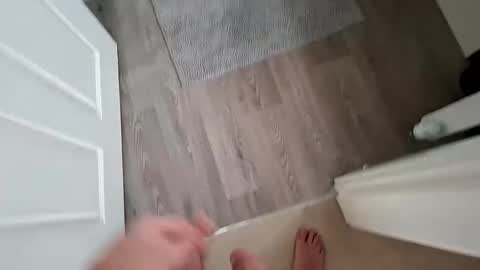 Snapshot of annesfeet chatting on 12/17/24, 02:11 Annesfeet online show from 12/17/24, 02:11