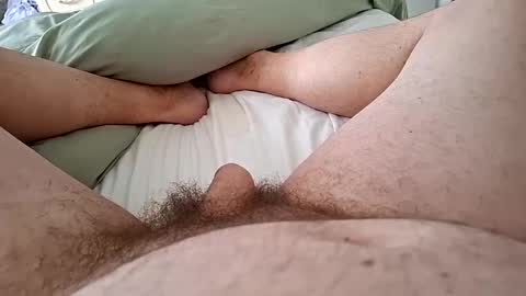 Snapshot of annesfeet chatting on 12/28/24, 12:35 Annesfeet online show from 12/28/24, 12:35