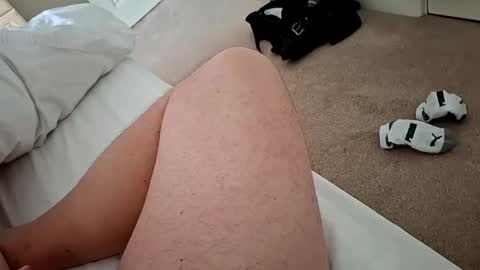 Snapshot of annesfeet chatting on 01/21/25, 02:05 Annesfeet online show from 01/21/25, 02:05